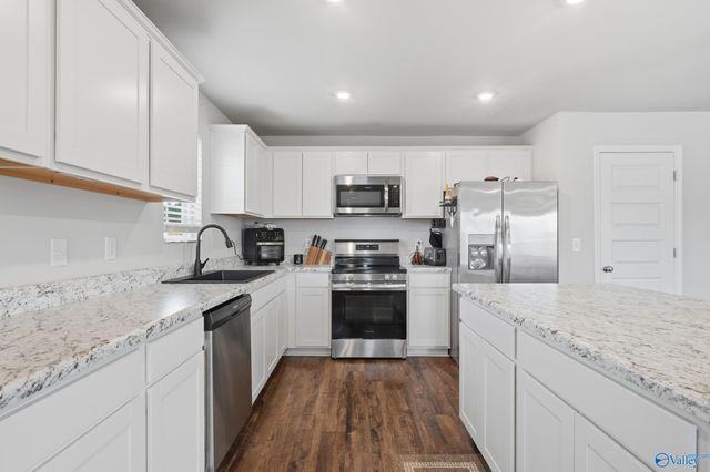 1643 Simmons Street SE, Cullman, AL 35055