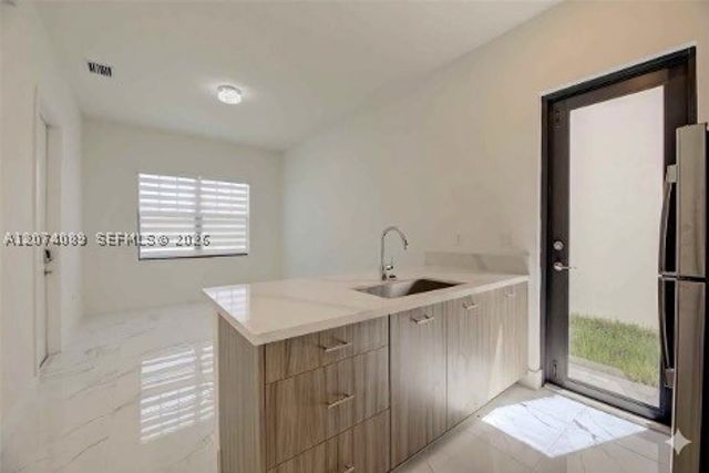 17552 SW 46th St 1, Miramar, FL 33029