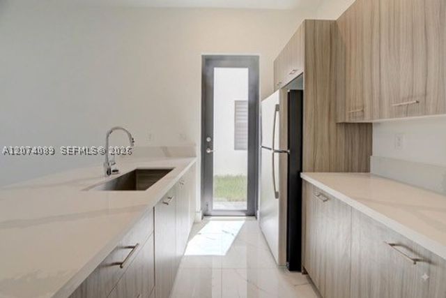 17552 SW 46th St 1, Miramar, FL 33029