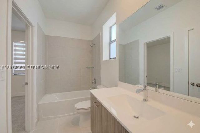 17552 SW 46th St 1, Miramar, FL 33029