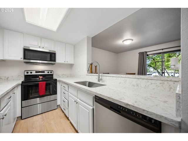 10220 Se TALBERT St, Clackamas, OR 97015