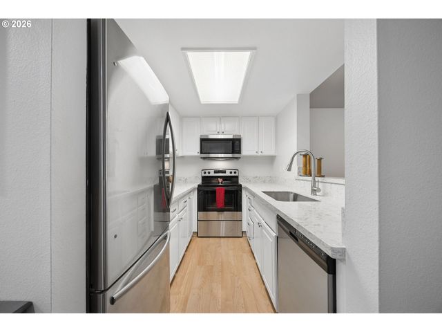 10220 Se TALBERT St, Clackamas, OR 97015