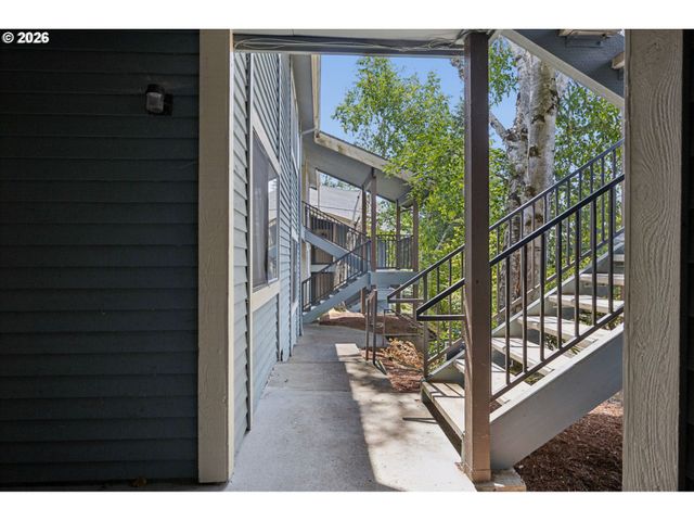 10220 Se TALBERT St, Clackamas, OR 97015