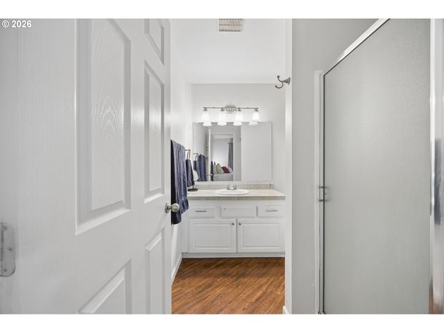 10220 Se TALBERT St, Clackamas, OR 97015