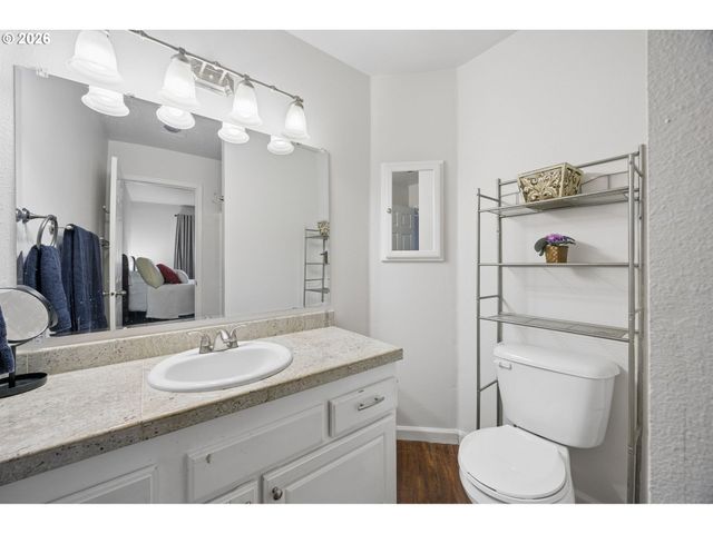 10220 Se TALBERT St, Clackamas, OR 97015