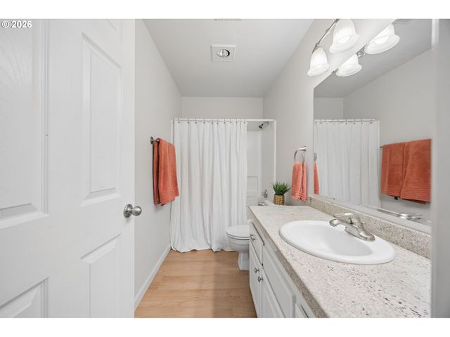 10220 Se TALBERT St, Clackamas, OR 97015