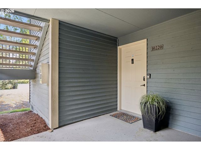 10220 Se TALBERT St, Clackamas, OR 97015