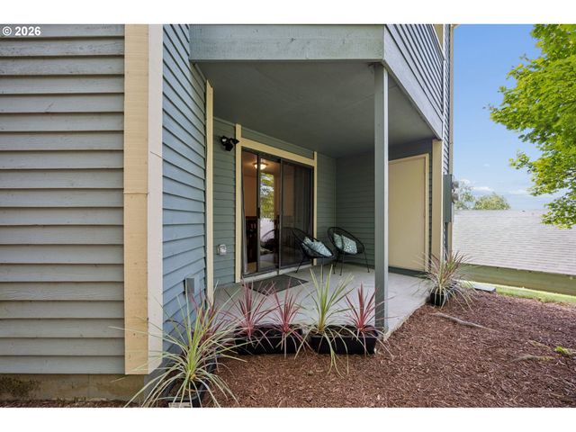 10220 Se TALBERT St, Clackamas, OR 97015