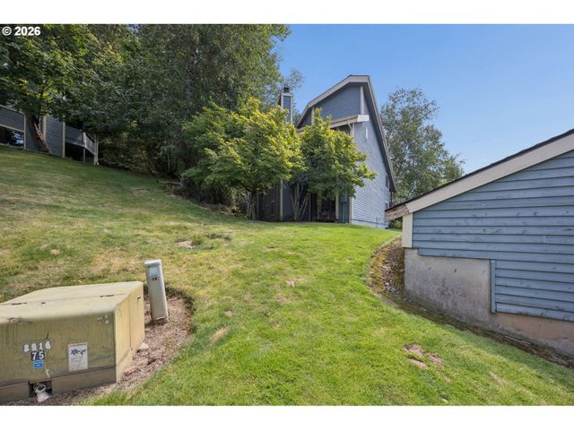 10220 Se TALBERT St, Clackamas, OR 97015