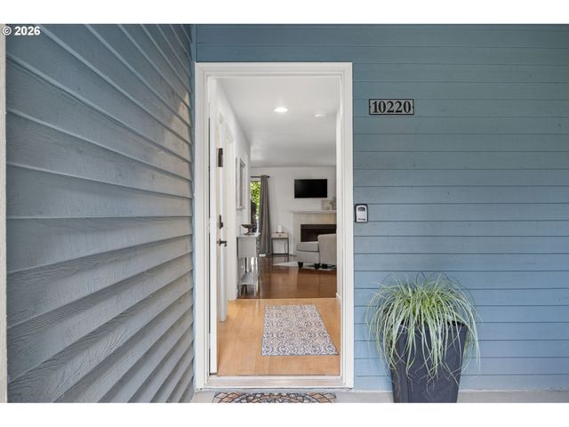 10220 Se TALBERT St, Clackamas, OR 97015