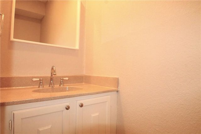 3635 Garden Brook Drive 20300, Farmers Branch, TX 75234