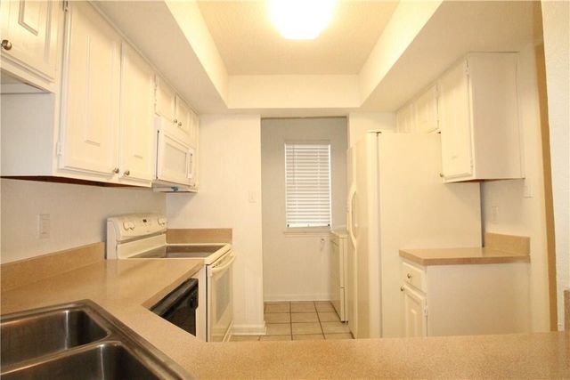 3635 Garden Brook Drive 20300, Farmers Branch, TX 75234