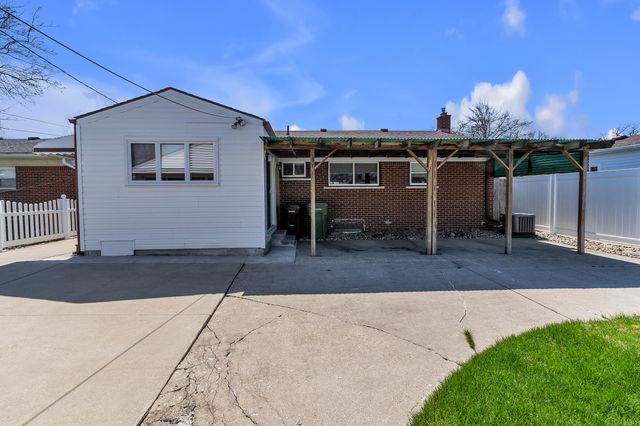 15226 Cook Street, Southgate, MI 48195