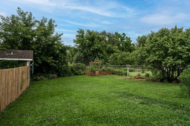 814 Buena Vista AVENUE, Waukesha, WI 53188