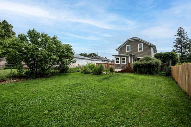814 Buena Vista AVENUE, Waukesha, WI 53188