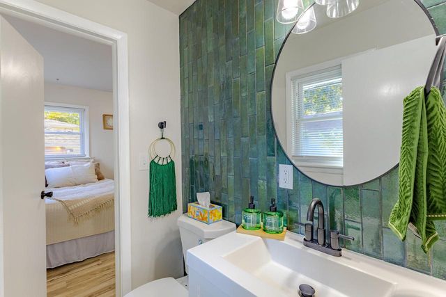 5709 N 93rd STREET, Milwaukee, WI 53225