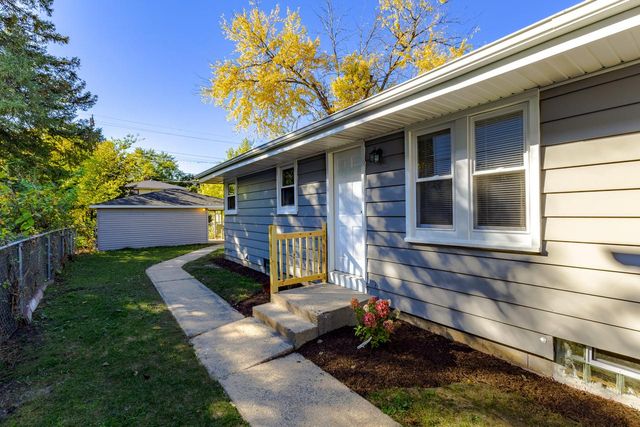 5709 N 93rd STREET, Milwaukee, WI 53225