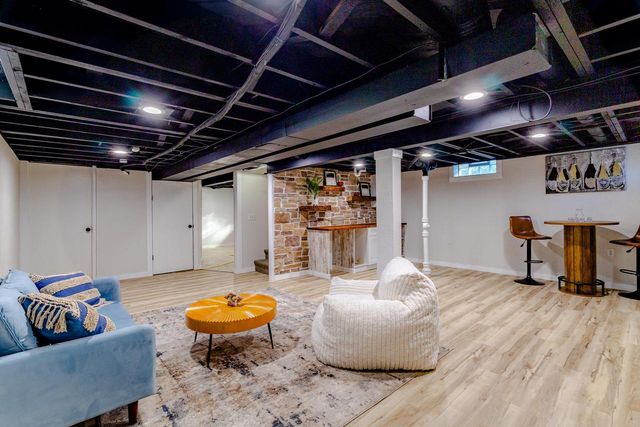 5709 N 93rd STREET, Milwaukee, WI 53225