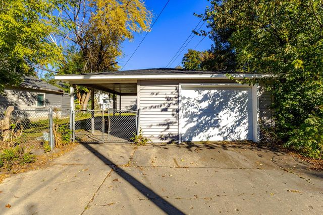 5709 N 93rd STREET, Milwaukee, WI 53225