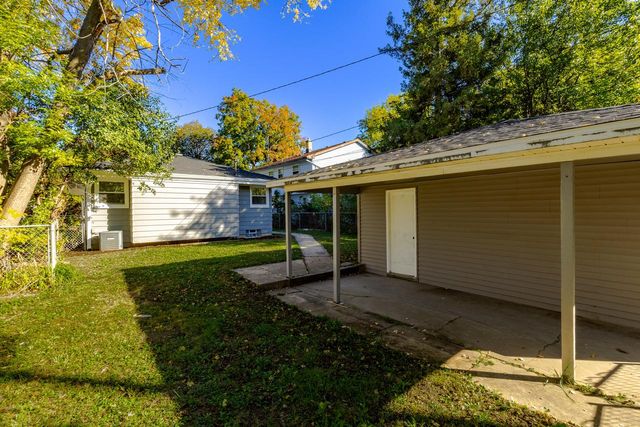 5709 N 93rd STREET, Milwaukee, WI 53225