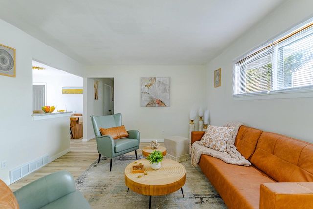 5709 N 93rd STREET, Milwaukee, WI 53225