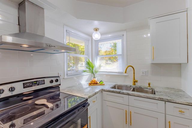 5709 N 93rd STREET, Milwaukee, WI 53225