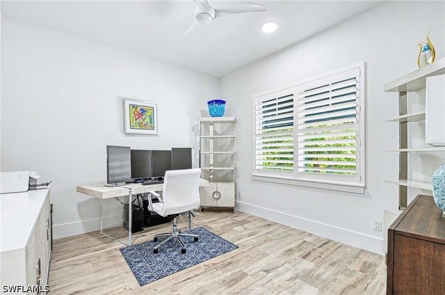 1114 6th LN N, Naples, FL 34102