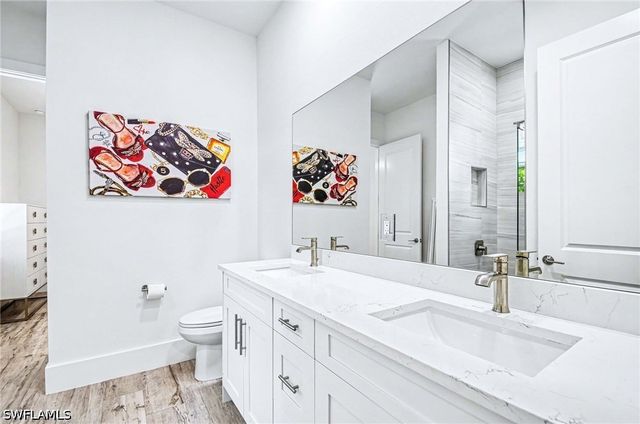 1114 6th LN N, Naples, FL 34102