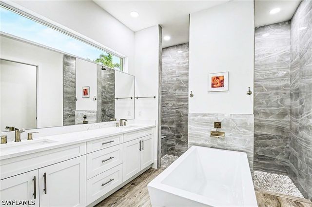 1114 6th LN N, Naples, FL 34102