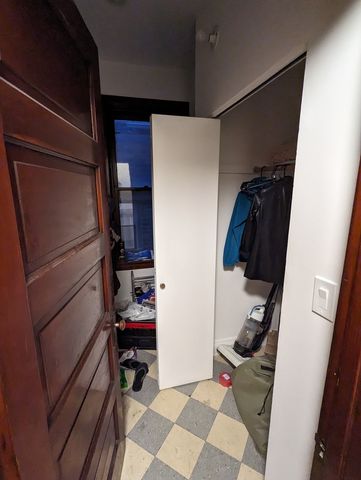 1133 N Winchester Avenue 2F, Chicago, IL 60622