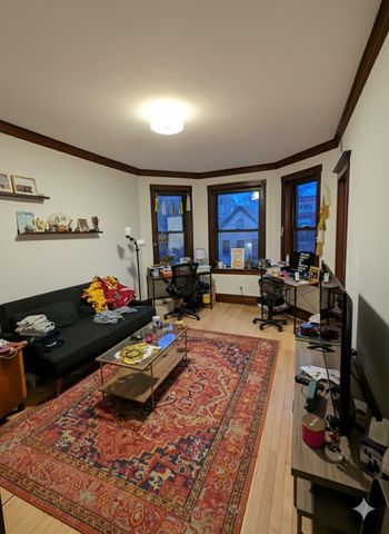 1133 N Winchester Avenue 2F, Chicago, IL 60622