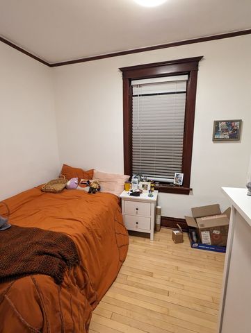 1133 N Winchester Avenue 2F, Chicago, IL 60622