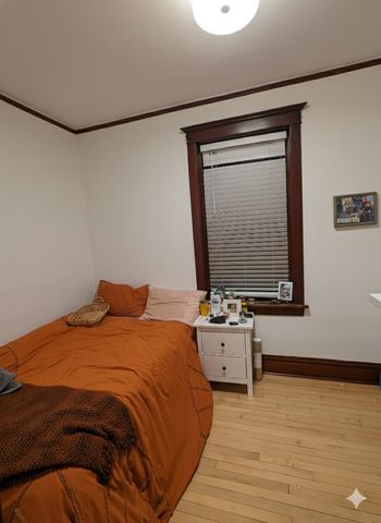 1133 N Winchester Avenue 2F, Chicago, IL 60622