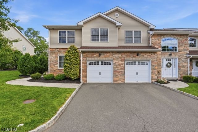 41 Harvey Ct, Clark Twp., NJ 07066