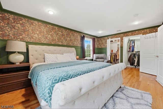 41 Harvey Ct, Clark Twp., NJ 07066