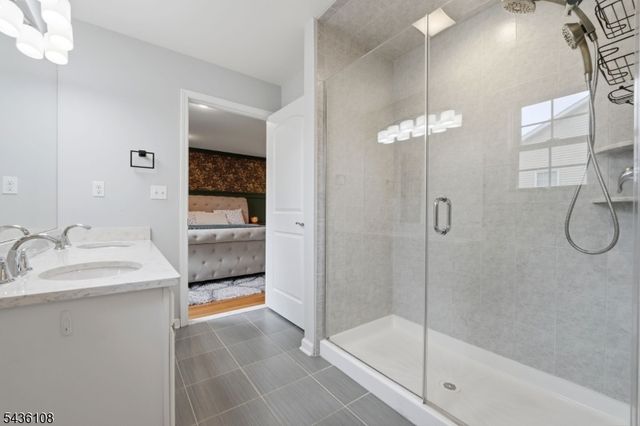 41 Harvey Ct, Clark Twp., NJ 07066