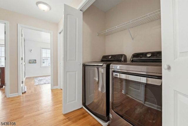 41 Harvey Ct, Clark Twp., NJ 07066