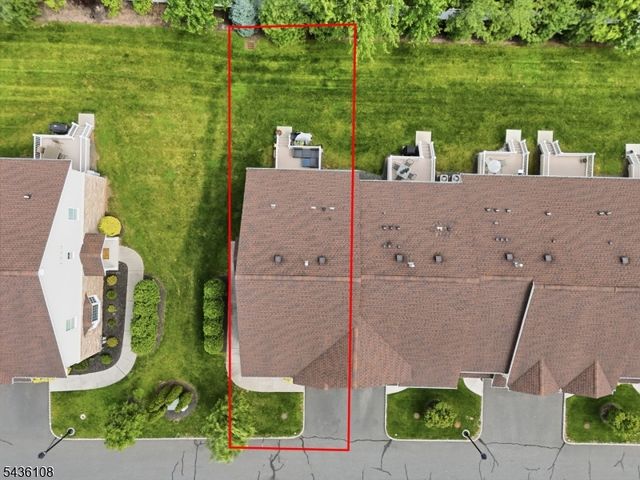 41 Harvey Ct, Clark Twp., NJ 07066