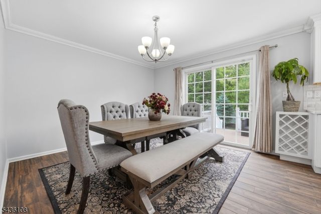 41 Harvey Ct, Clark Twp., NJ 07066