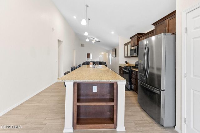 11288 SANTA BARBARA, Socorro, TX 79927