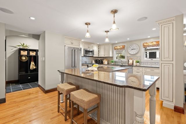 147 Charlton Street, Arlington, MA 02174