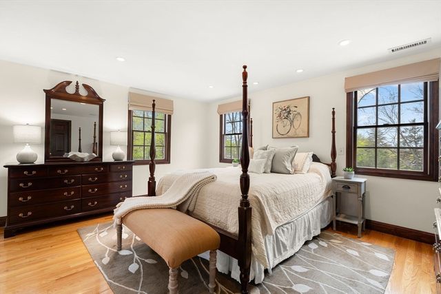 147 Charlton Street, Arlington, MA 02174
