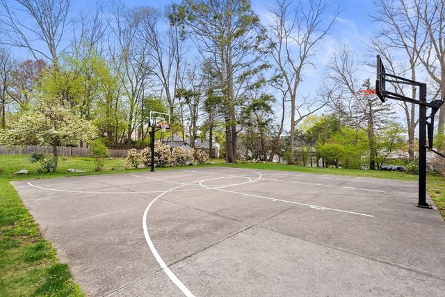 147 Charlton Street, Arlington, MA 02174