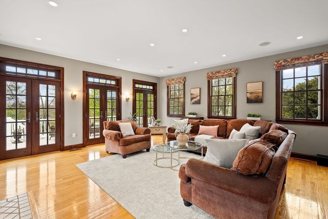147 Charlton Street, Arlington, MA 02174