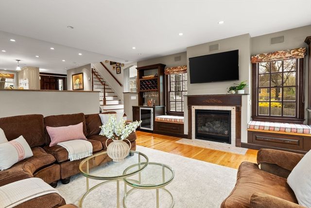 147 Charlton Street, Arlington, MA 02174