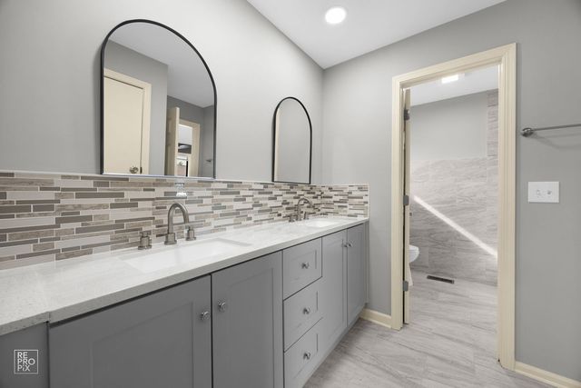 1060 Matfield Court 1060, Schaumburg, IL 60193