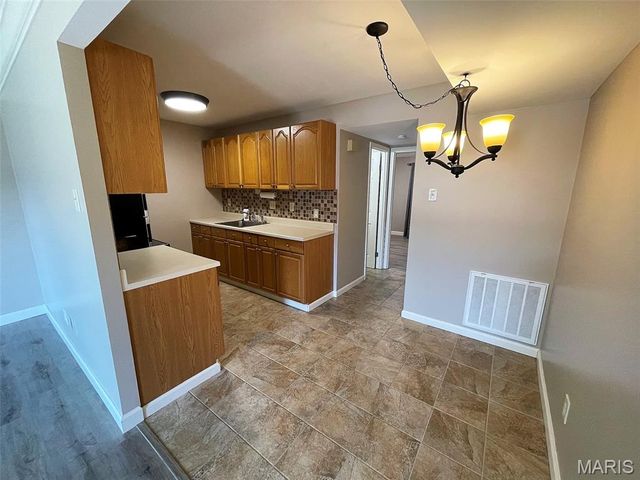 10512 CARROLL WOOD WAY, Unincorporated, MO 63128