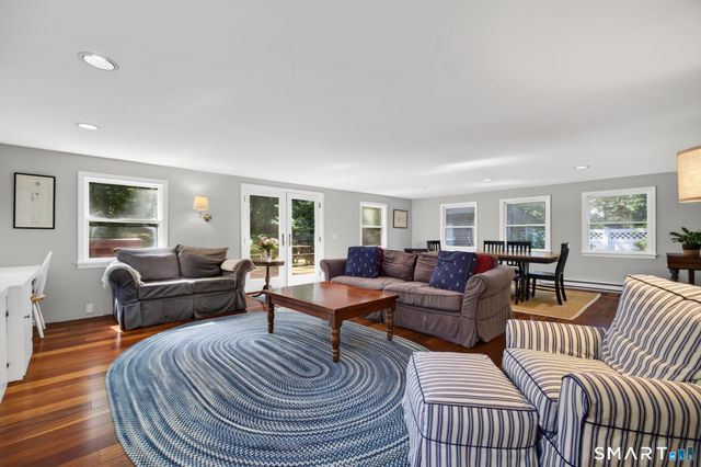 18 Orchard Heights Road, Essex, CT 06426