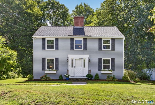 18 Orchard Heights Road, Essex, CT 06426
