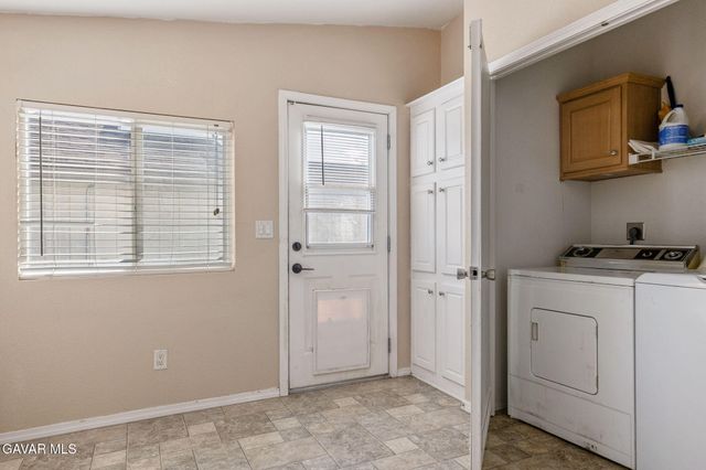 16784 Serrano Street, Mojave, CA 93501